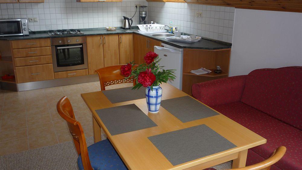 Apartmany Graf Chýně Exteriör bild
