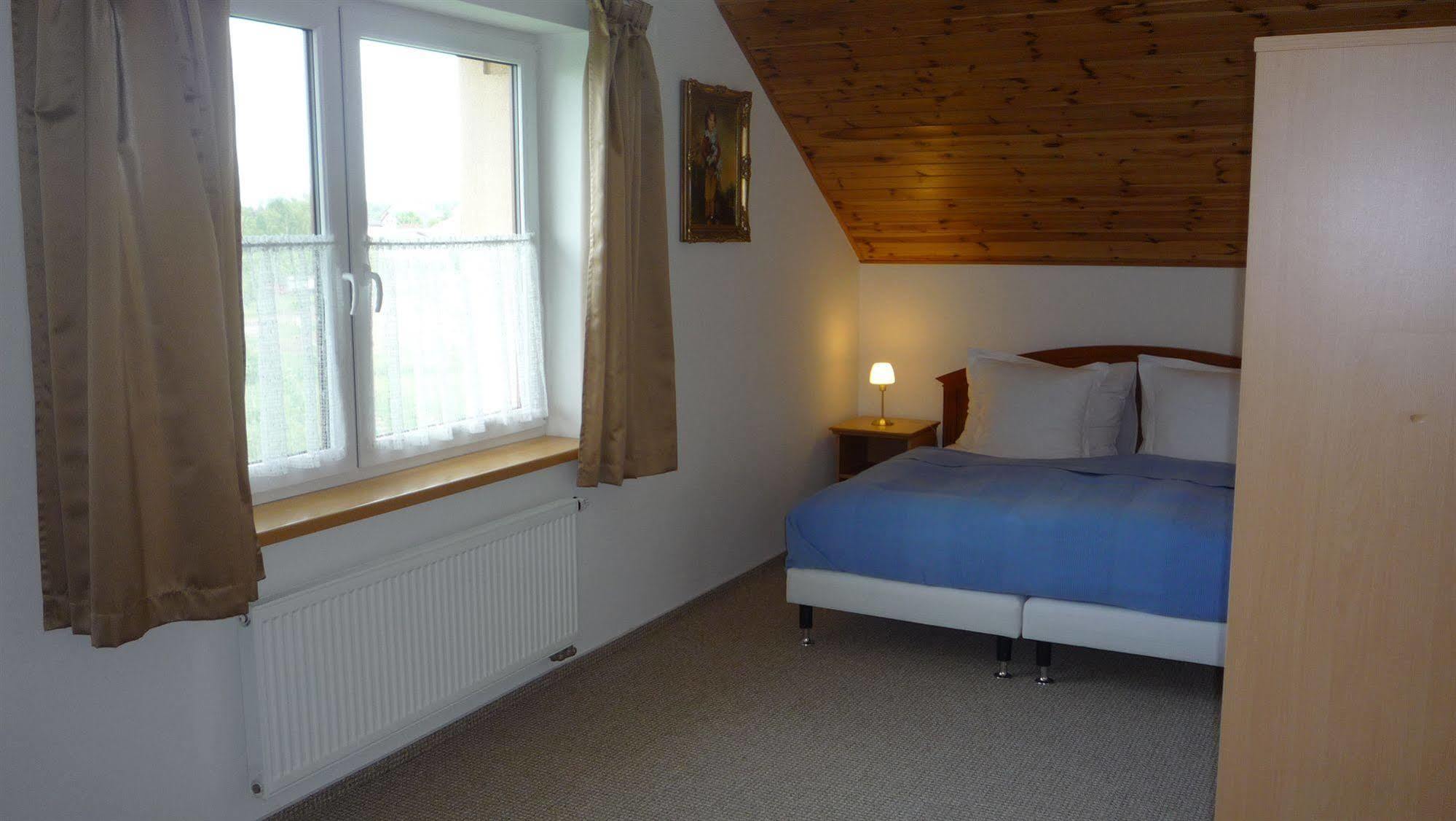 Apartmany Graf Chýně Exteriör bild