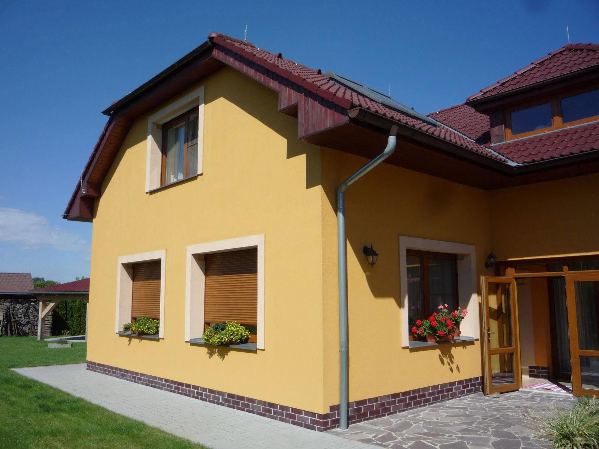 Apartmany Graf Chýně Exteriör bild