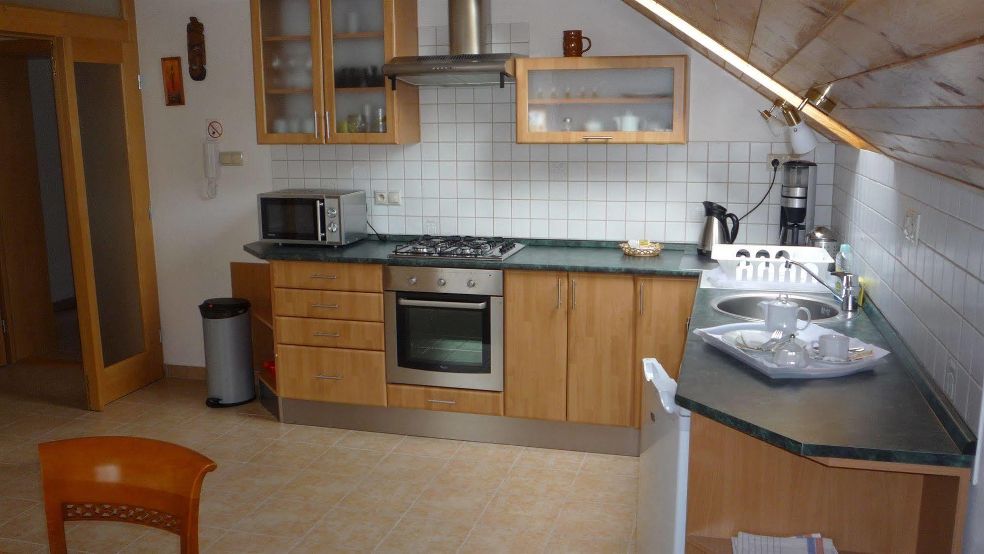 Apartmany Graf Chýně Exteriör bild